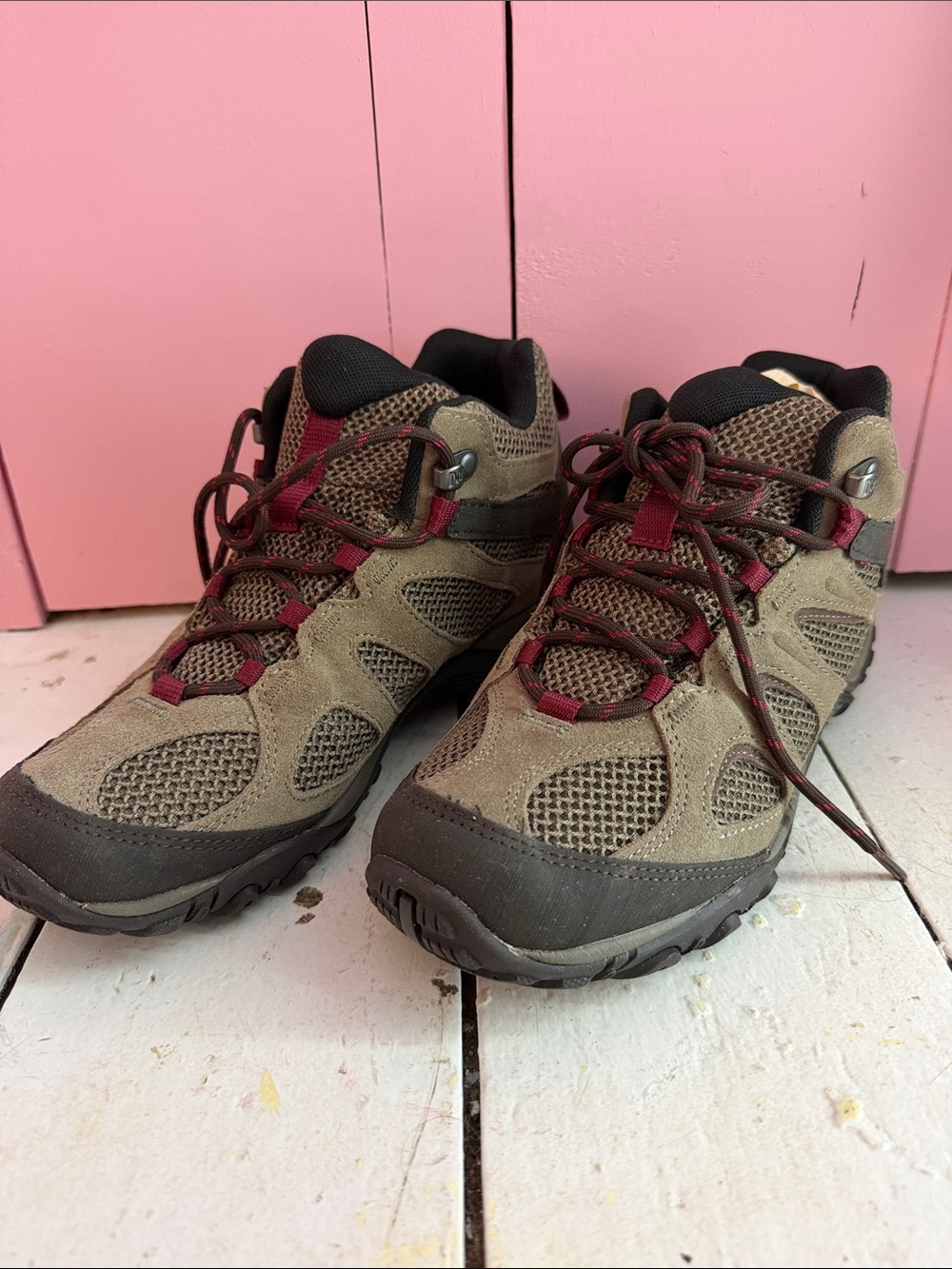 BRAND NEW!!! Merrell Olive Green and Burgundy Waterproof Hiking Boots